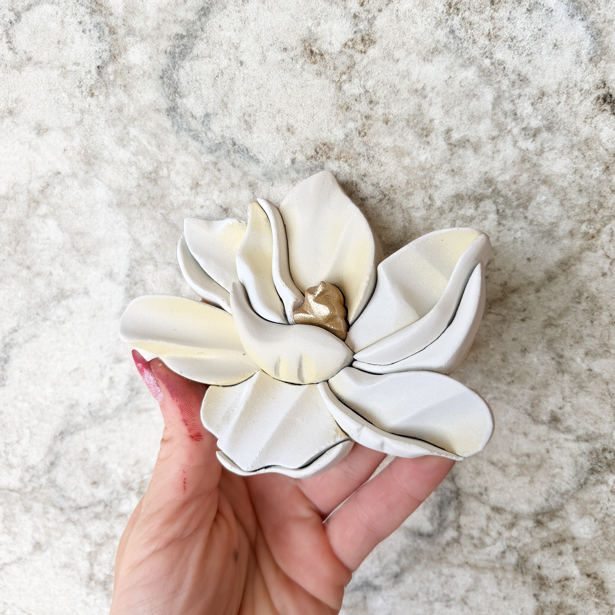 Floral Magnet 04 - White Magnolia