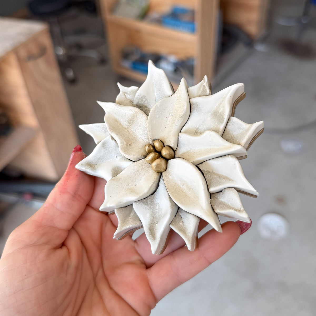 Floral Magnet 10 - White Poinsettia